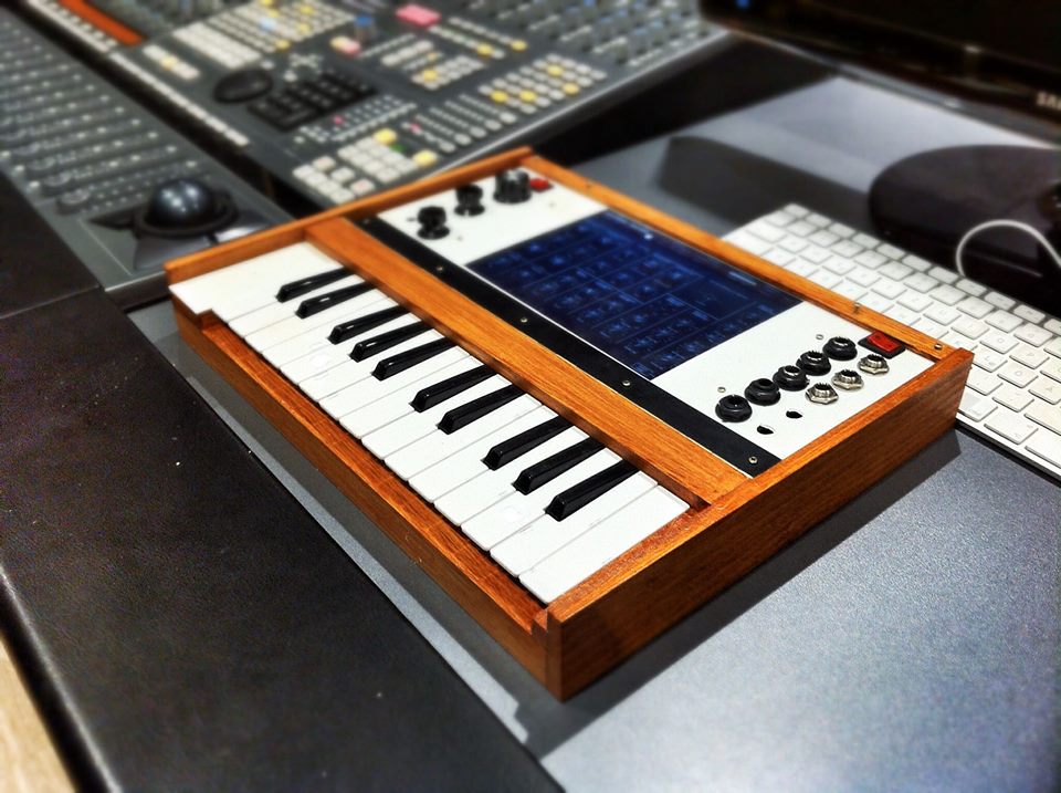 iPad-minimoog.jpg